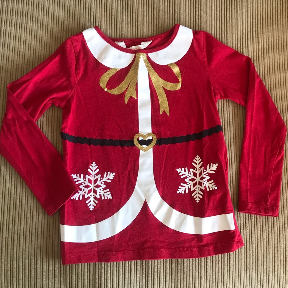 Sold 🛑Christmas top like new